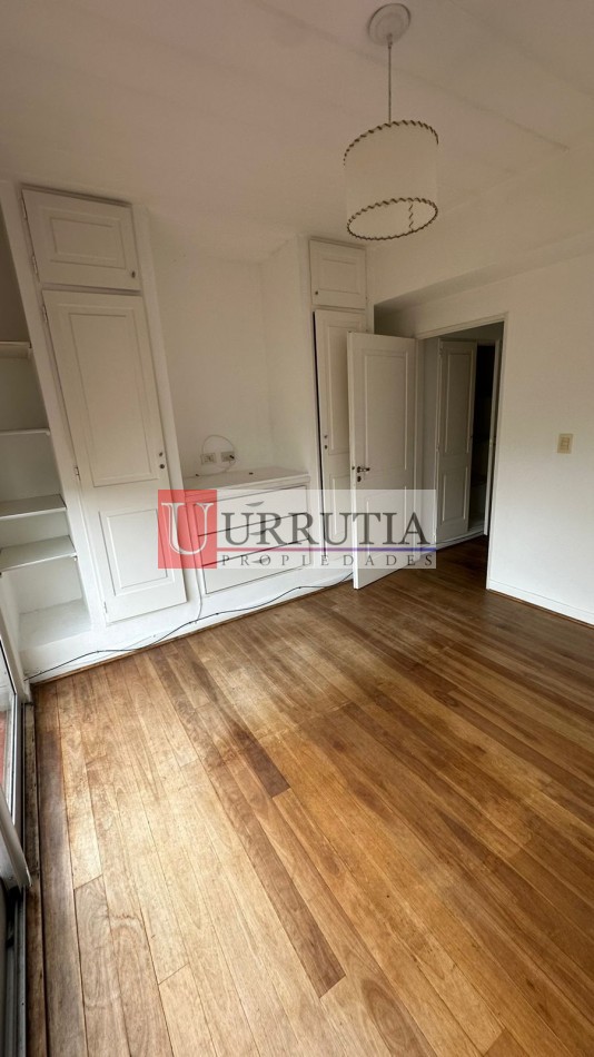 Departamento en Alquiler. Inmejorable ubicacion. Con balcon y cochera
