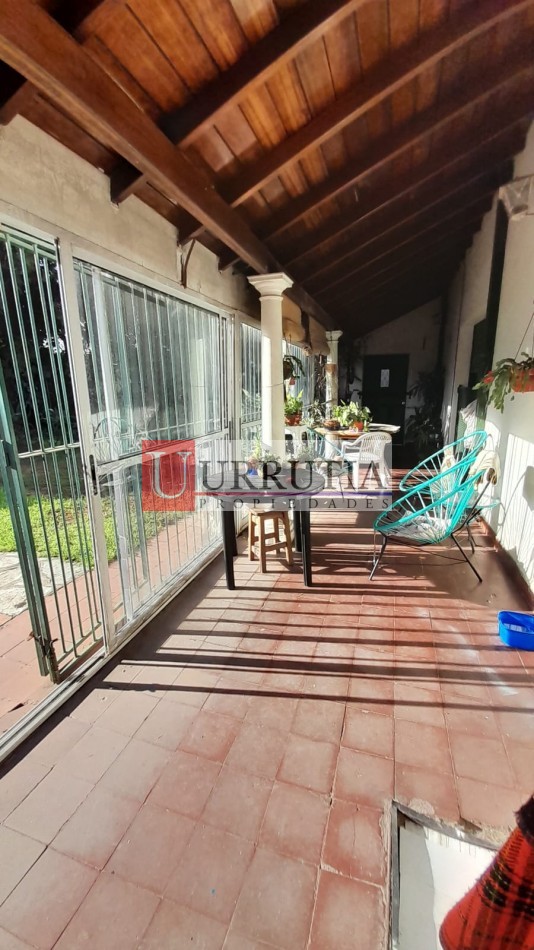 TERRENO DE 348M2 CON CHALET 6 AMB EN 2 PLANTAS. EXCELENTE UBICACION.