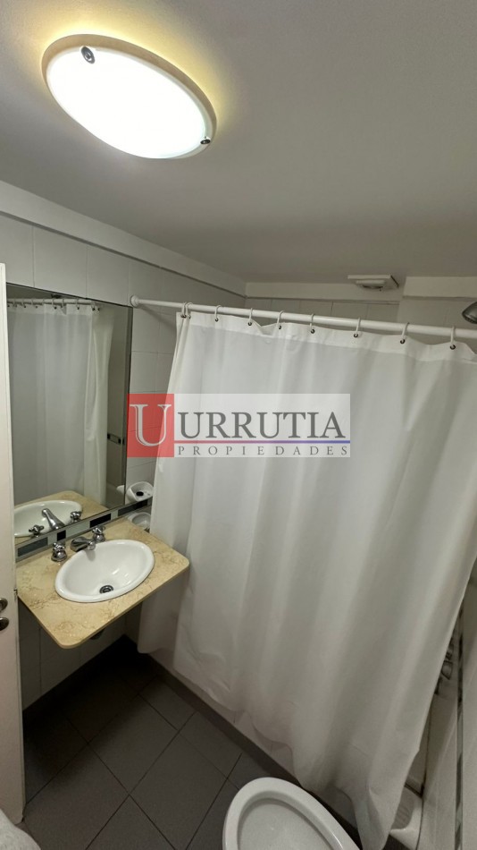 Departamento en Alquiler. Inmejorable ubicacion. Con balcon y cochera