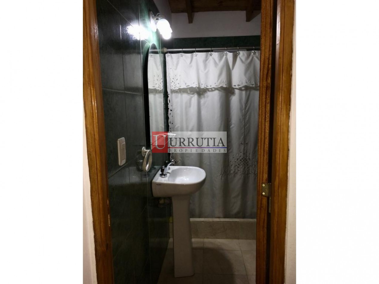 DUPLEX DE 3 AMB CON PATIO Y COCHERA. IMPECABLE ESTADO.