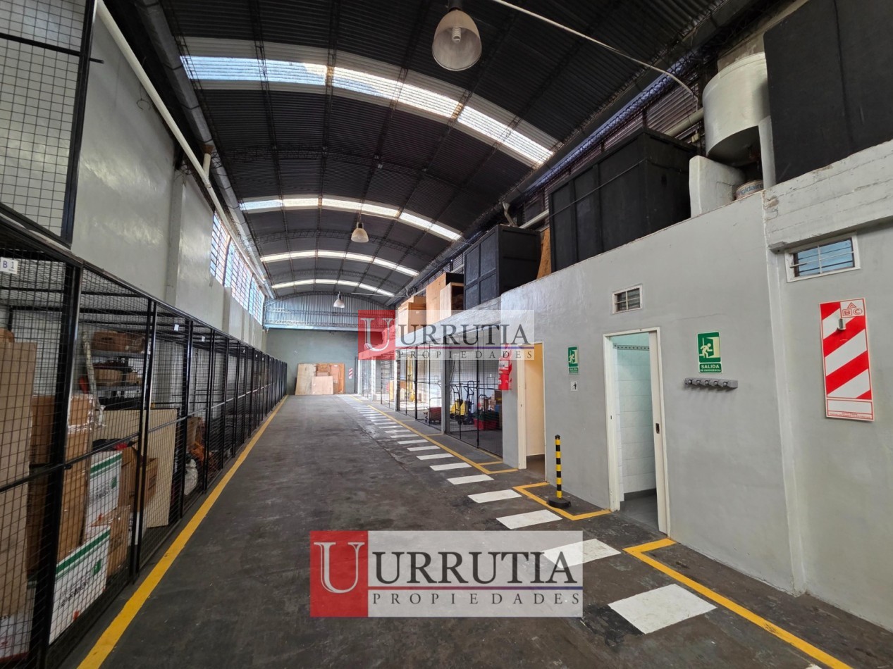 ALQUILER DE GALPON 8,66 X 34,64 EN MUNRO