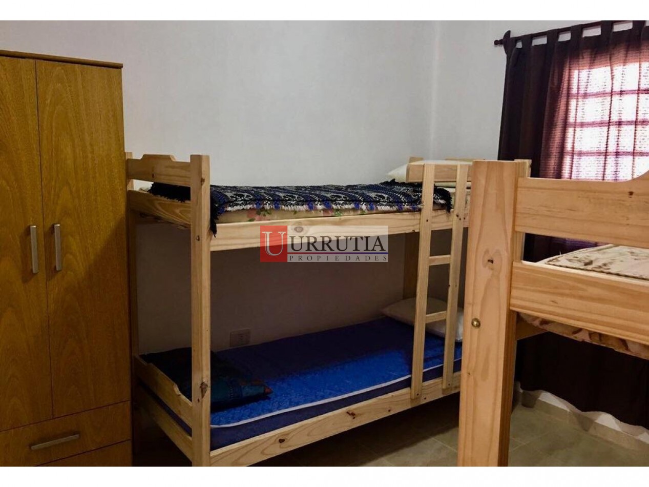 DUPLEX DE 3 AMB CON PATIO Y COCHERA. IMPECABLE ESTADO.