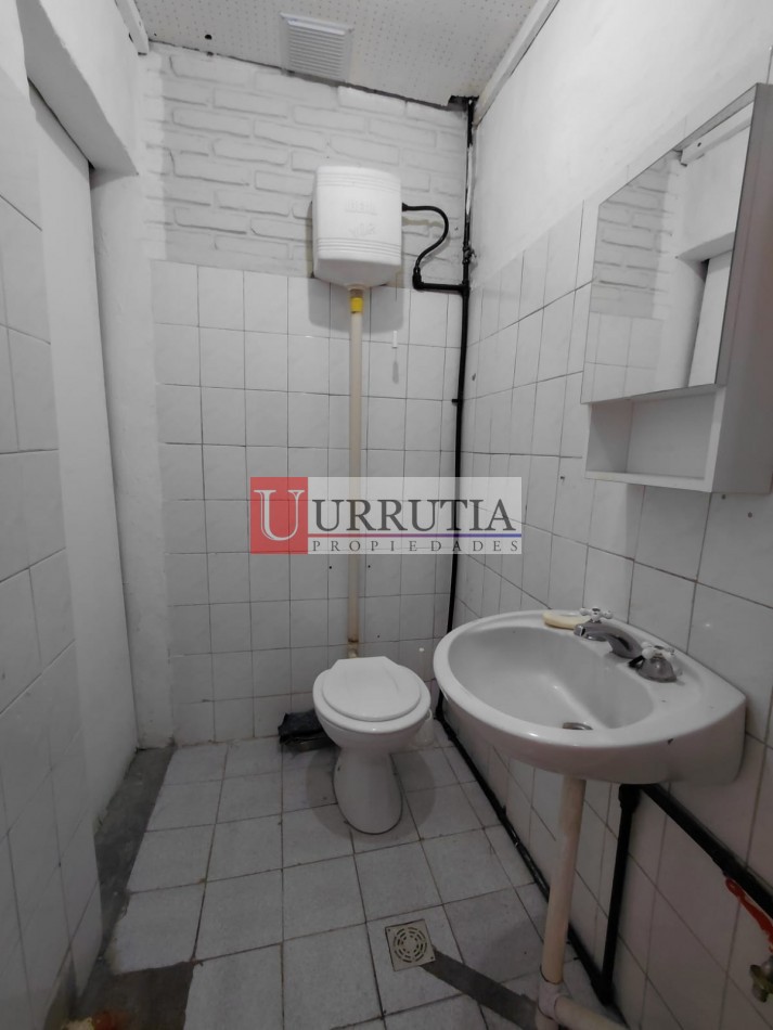 CONSULTORIO/OFICINA/LOCAL COMERCIAL APTO VARIOS RUBROS. EXCELENTE UBICACION.