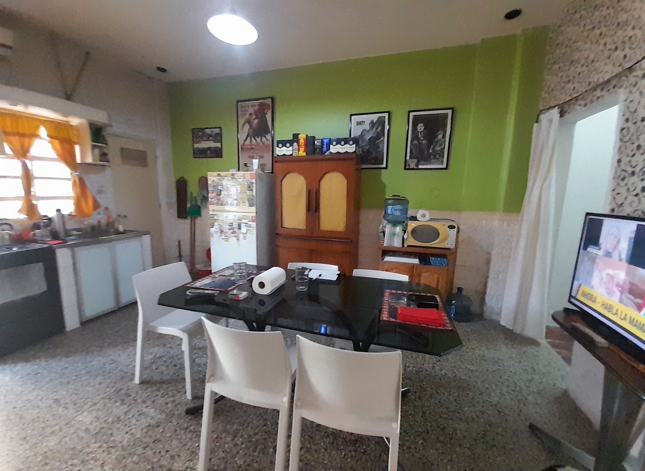 Casa Multifamiliar En 2 Plantas. Apto Profesional.