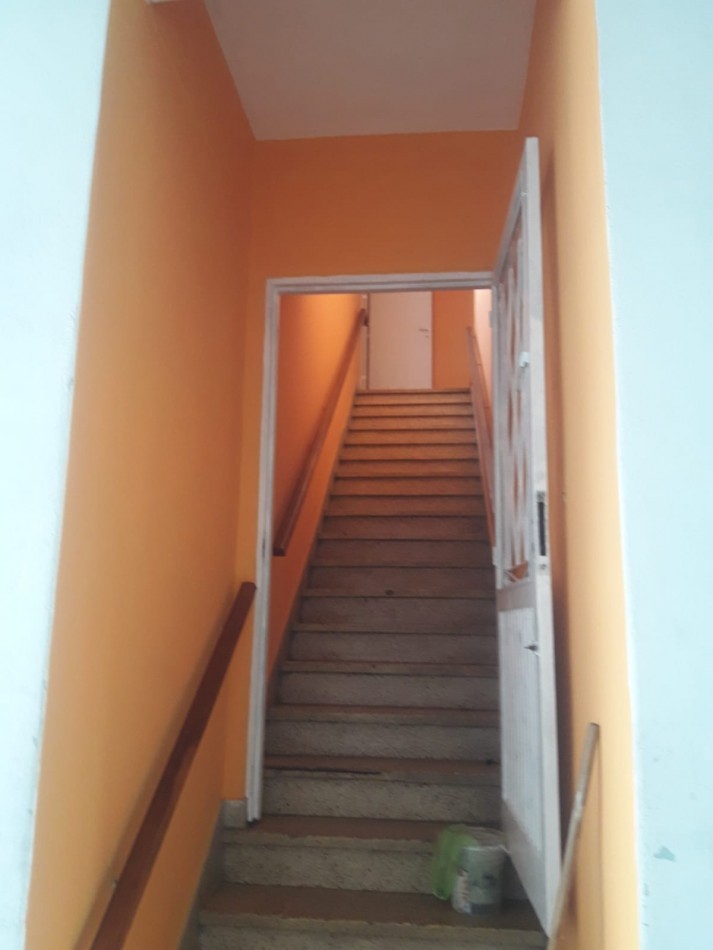 Casa Multifamiliar En 2 Plantas. Apto Profesional.