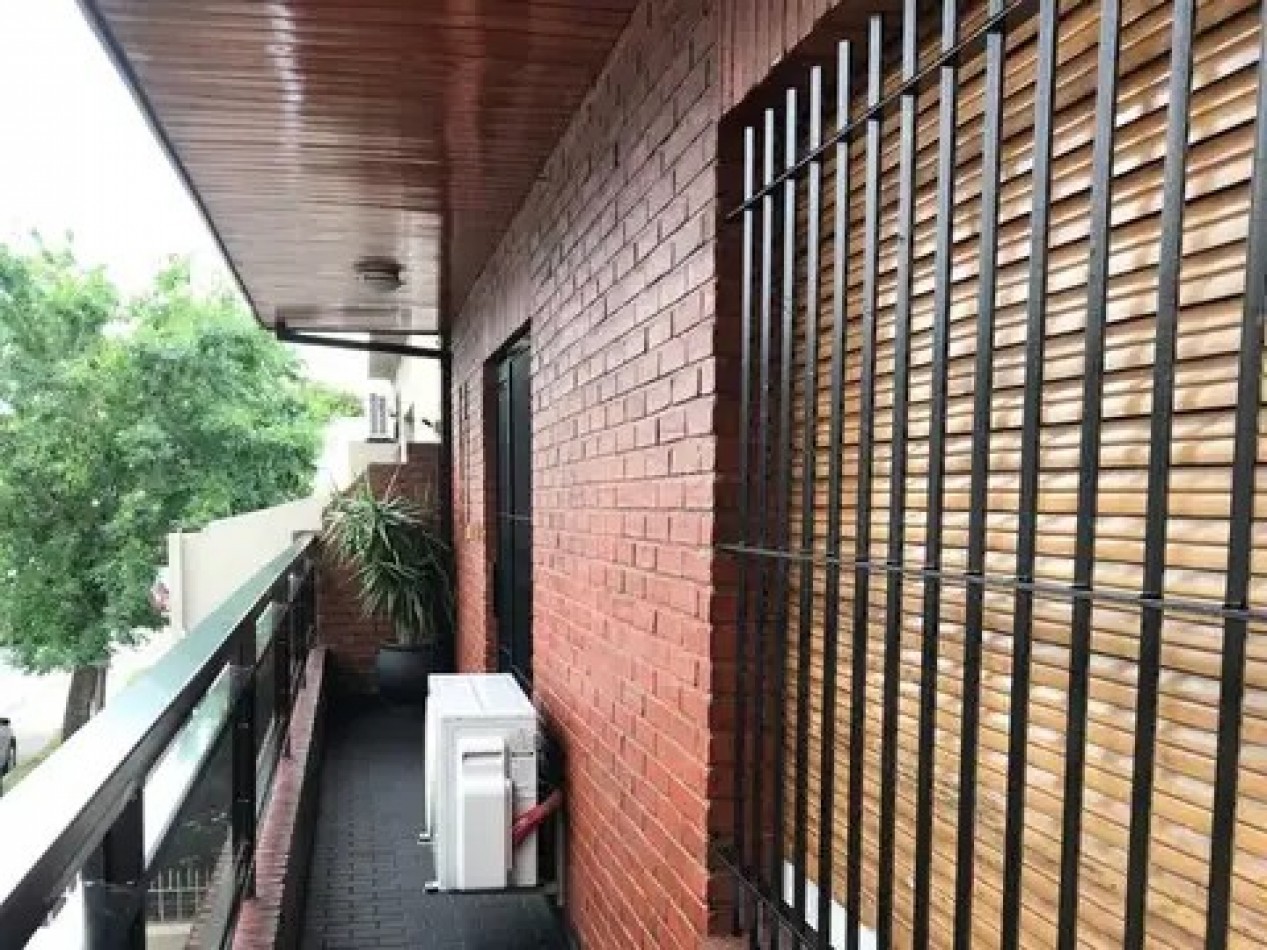 PH 3 Ambientes + Local en Planta Baja o Cochera Doble + Quincho y Parrilla