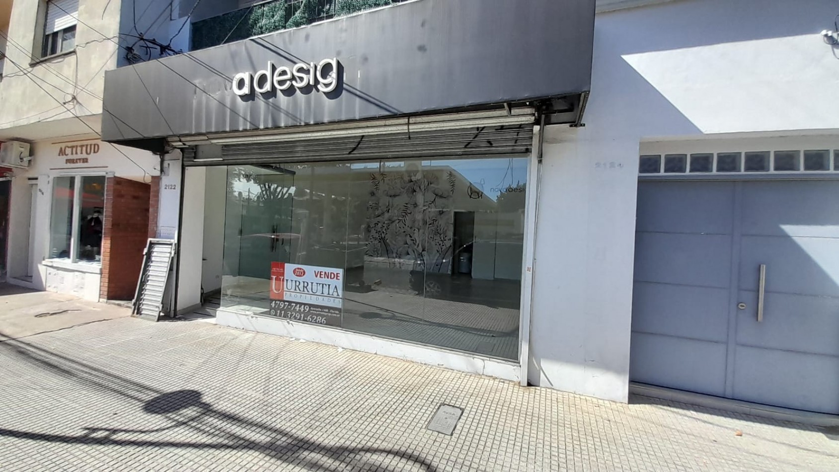 EXCELENTE LOCAL SOBRE CALLE IMPORTANTE EN CENTRO COMERCIAL!!!!!