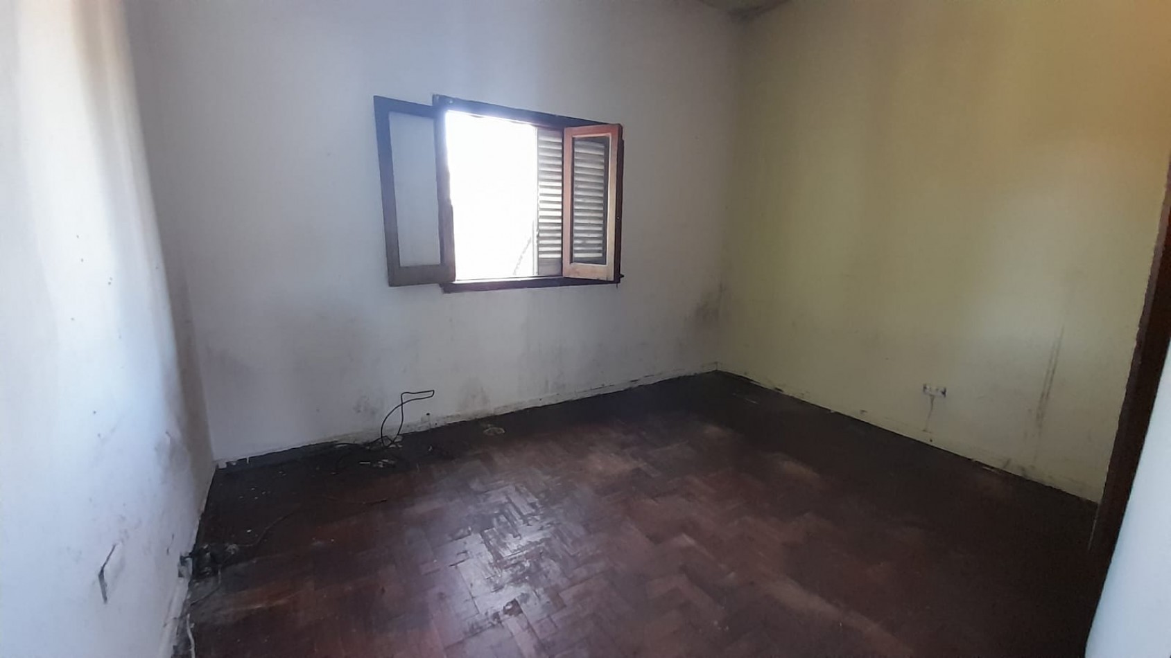 PH MULTIFAMILIAR EN 2 PLANTAS + LOCAL/OFICINA. OPORTUNIDAD.