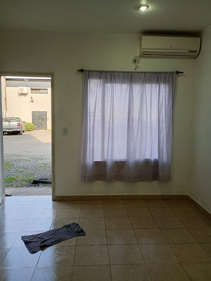 Oficina/Departamento en Alquiler. IMPECABLE ESTADO.
