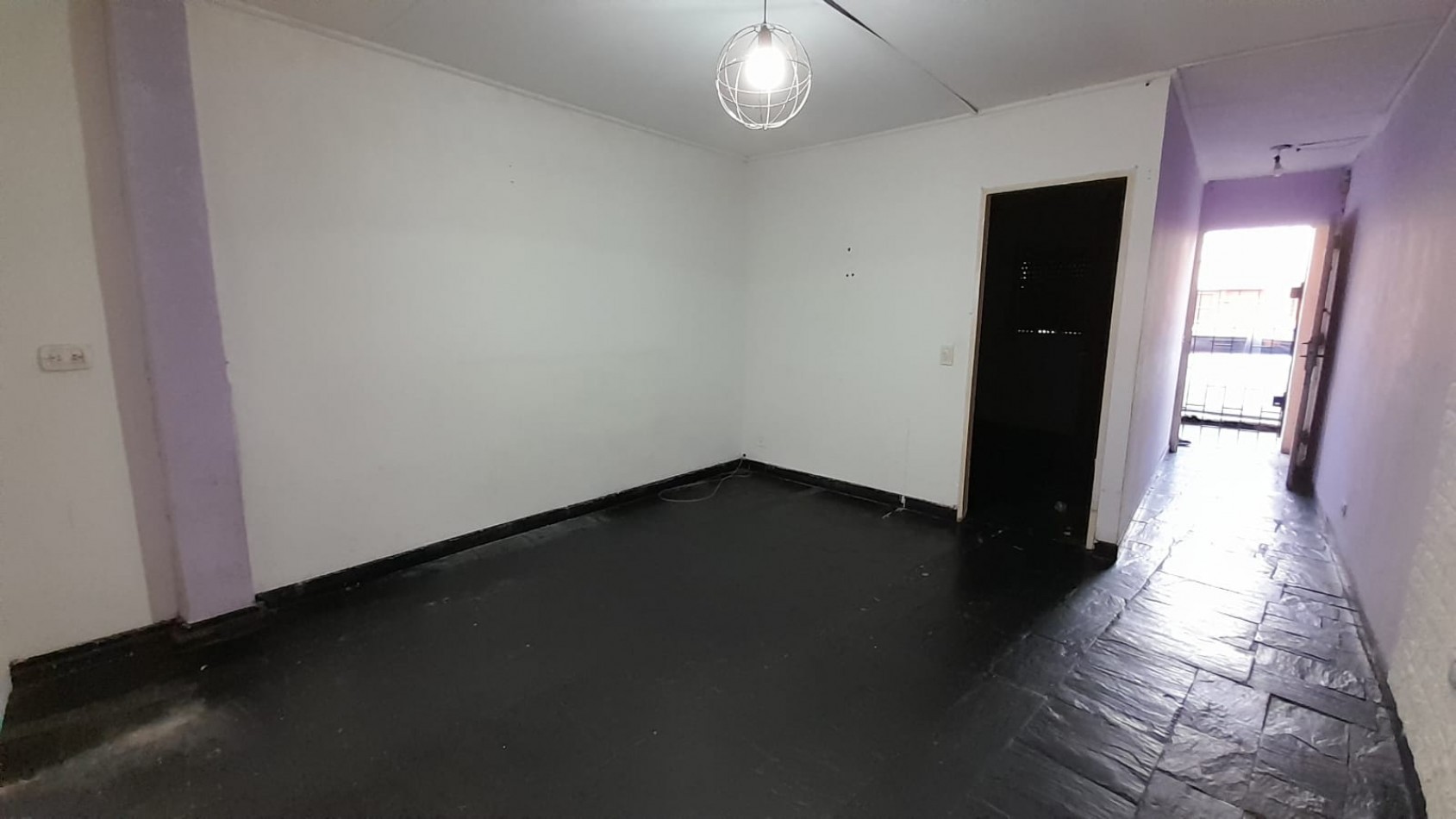 VENTA EN BLOCK. GALPON/DEPOSITO EN PA + 2 LOCALES/OFICINAS EN PB. A MTS DE AV. MITRE.