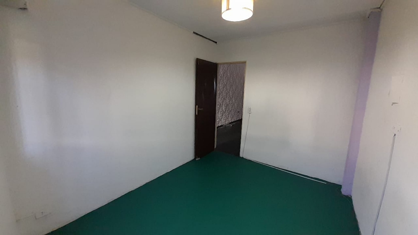 OFICINA 2 AMB C/2 PATIOS + DEPOSITO/COCHERAS.
