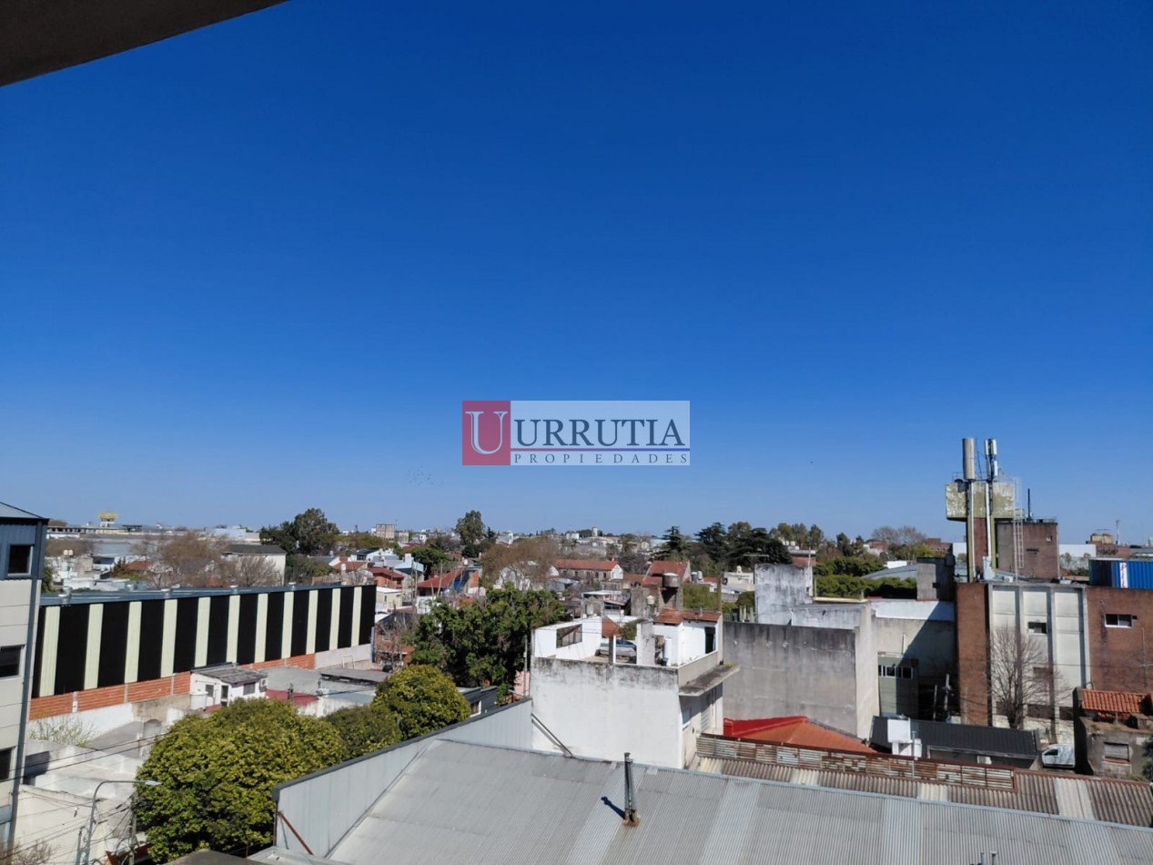 DEPTO 1 AMB CON BALCON Y TERRAZA PROPIA