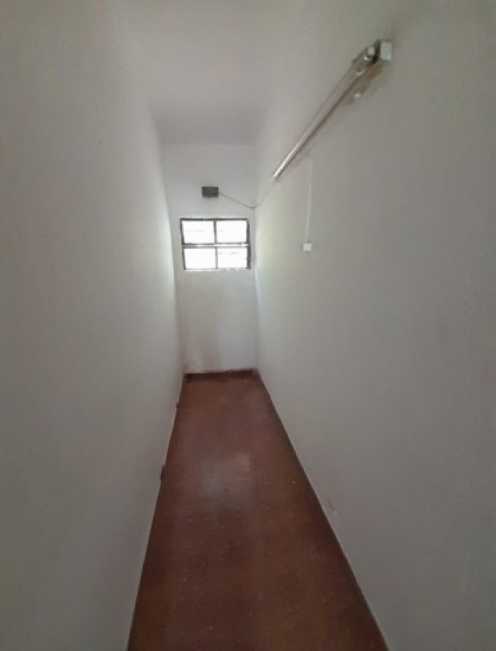 Casa Multifamiliar En 2 Plantas. Apto Profesional.