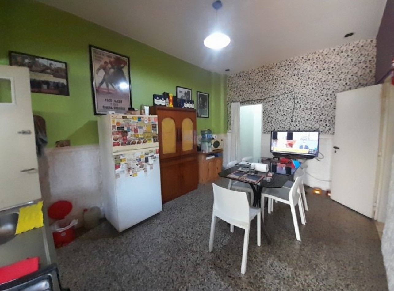 Casa Multifamiliar En 2 Plantas. Apto Profesional.