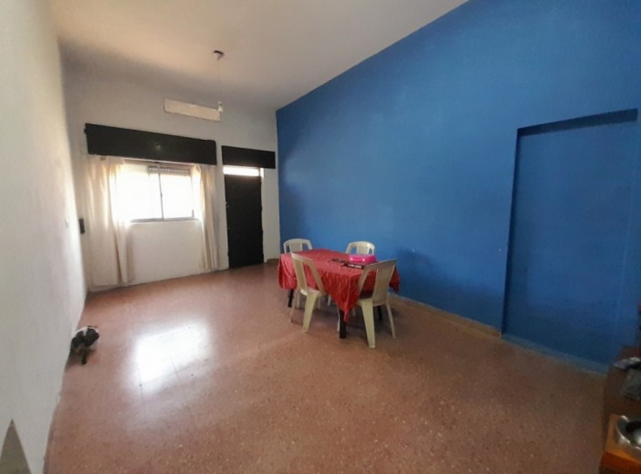 Casa Multifamiliar En 2 Plantas. Apto Profesional.