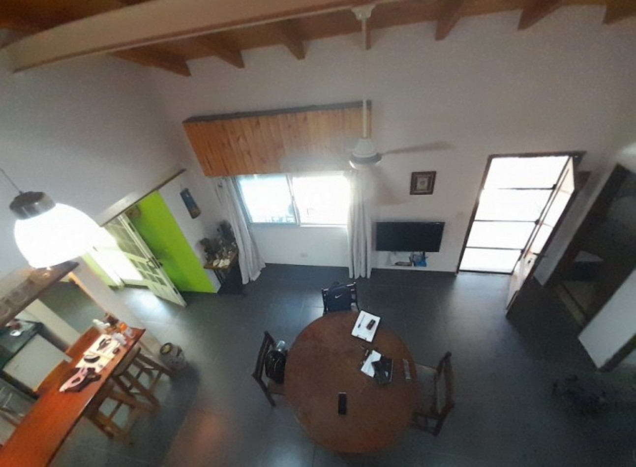 VENTA EN BLOCK. 4 UNIDADES DE 1, 2 Y 3 AMB. COCHERA, PATIO/JARDIN Y TERRAZA.