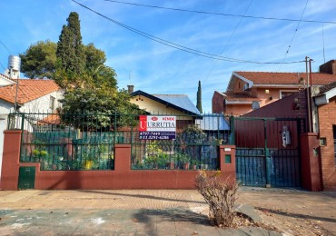 CASA 6 AMB + DEPEND S/GRAN LOTE EN ZONA RESIDENCIAL. INMEJORABLE UBICACION