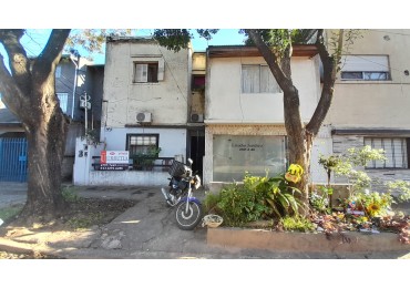 PH MULTIFAMILIAR EN 2 PLANTAS + LOCAL/OFICINA. OPORTUNIDAD.