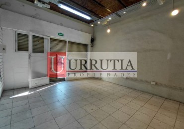 LOCAL COMERCIAL APTO VARIOS RUBROS. EXCELENTE UBICACION.