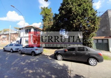 TERRENO DE 348M2 CON CHALET 6 AMB EN 2 PLANTAS. EXCELENTE UBICACION.